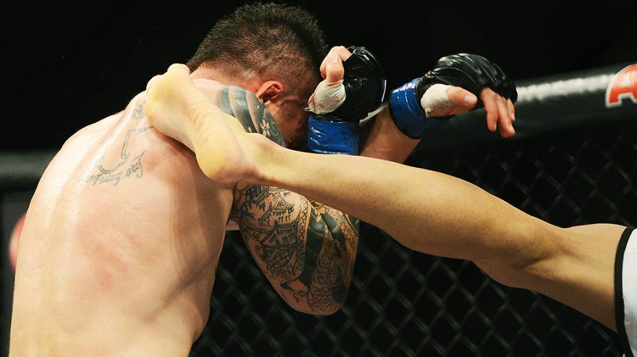 Americano Jeremy Larsen derrotado pelo brasileiro Lucas Mineiro no UFC Jaraguá do Sul no Norte de Santa Catarina