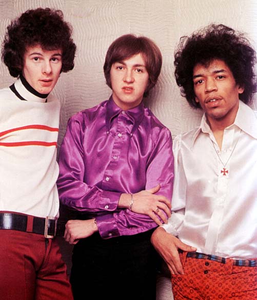 Noel Redding, Mitch Mitchell e Jimi Hendrix, integrantes da banda Jimi Hendrix Experience, em 1967