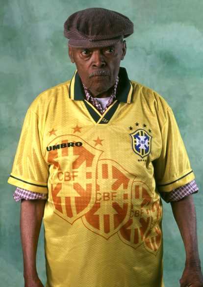 Leônidas da Silva com a camisa da seleção brasileira em 1996