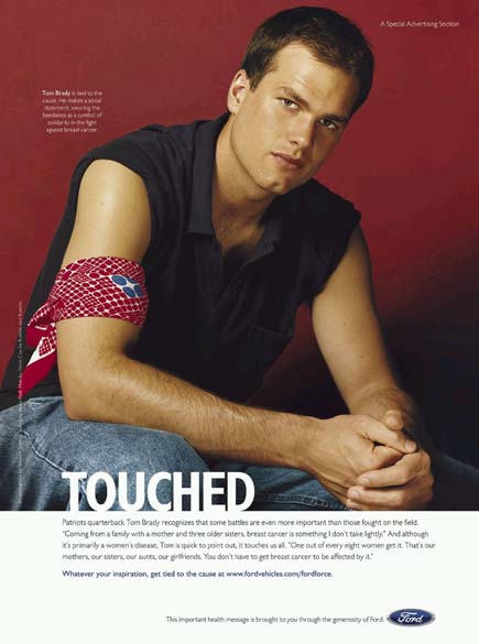 Tom Brady em cartaz de campanha pela luta contra o câncer de mama em 2002