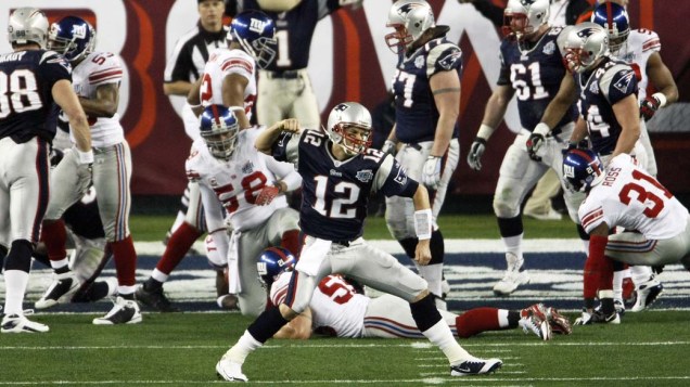 Tom Brady comemora touchdown em partida contra o "New York Giants"