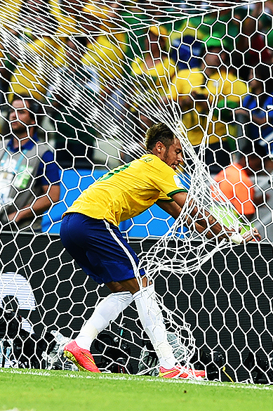 O duro empate entre Brasil e México, no Castelão, em Fortaleza, na segunda rodada da fase de grupos da Copa do Mundo