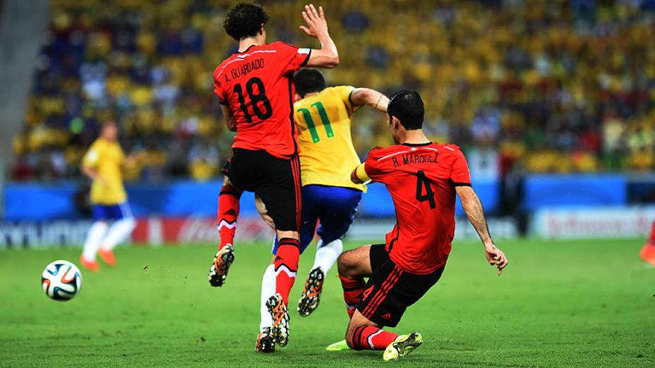 O duro empate entre Brasil e México, no Castelão, em Fortaleza, na segunda rodada da fase de grupos da Copa do Mundo