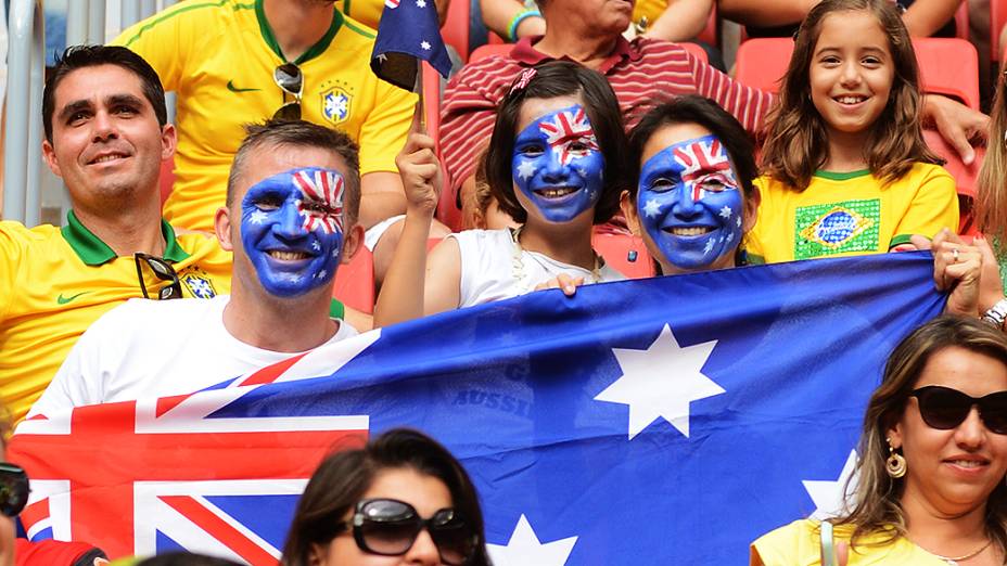 Movimentação da torcida antes do amistoso entre Brasil e Austrália no estádio Mané Garrincha em Brasília