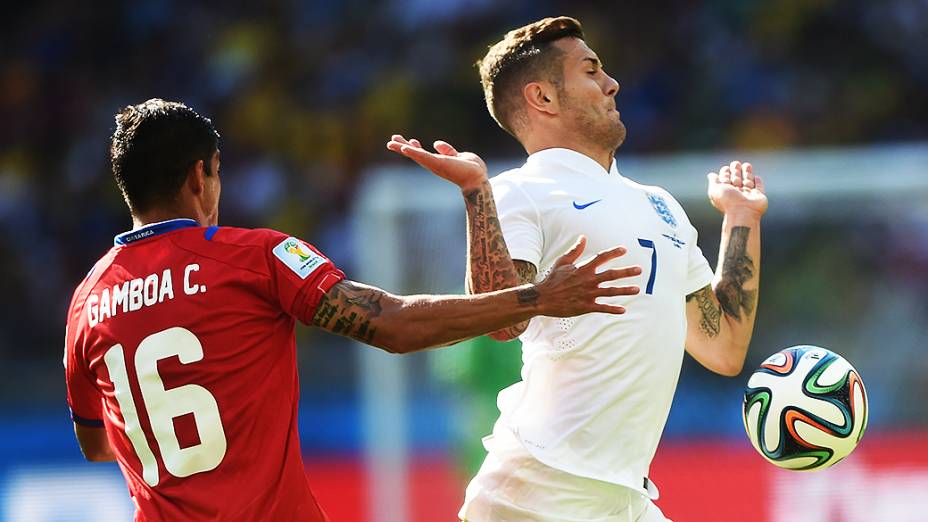 Lance no jogo entre Costa Rica e Inglaterra no Mineirão, em Belo Horizonte