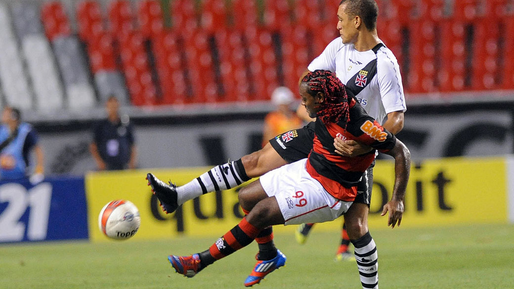Partida entre Vasco X Flamengo válida pelo Campeonato Carioca realizado no Estádio do Engenhão