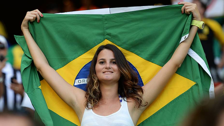 Torcida brasileira ccomparece ao Castelão para partida entre Brasil e México, pela Copa das Confederações, nesta quarta-feira (19), em Fortaleza