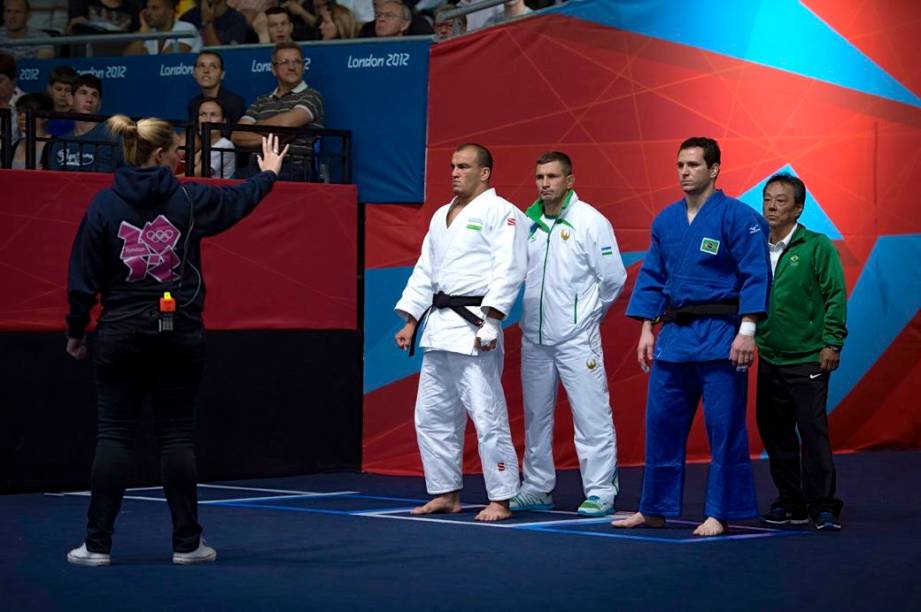 Tiago Camilo antes de sua luta contra judoca uzbeque