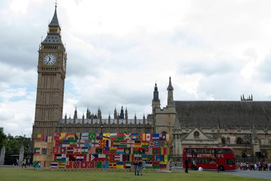 Big Ben e bandeiras dos países da Olimpíada