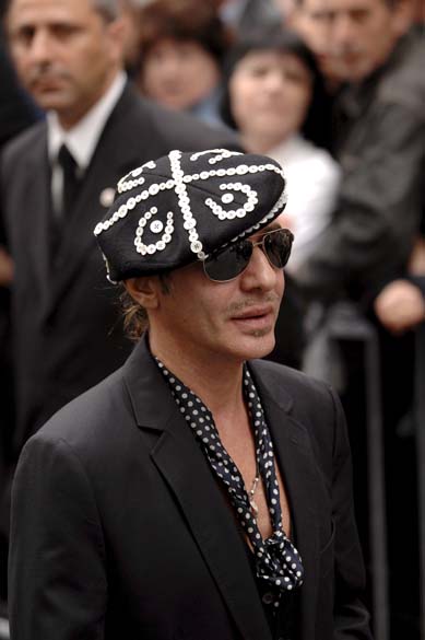 John Galliano no funeral de Yves Saint-Laurent, Paris - 05/06/2008