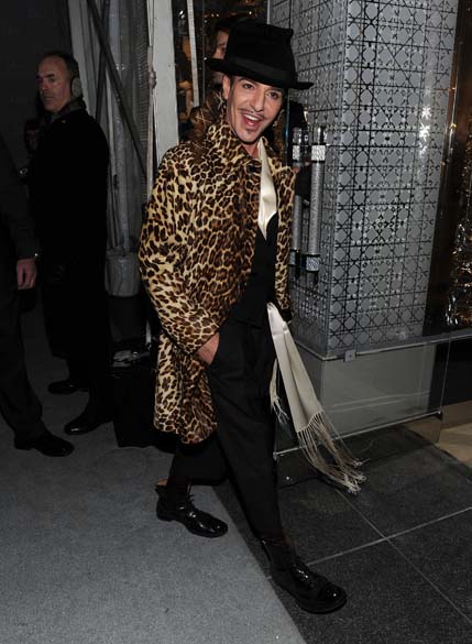 John Galliano na reabertura da loja da Dior em Nova York - 08/12/2010
