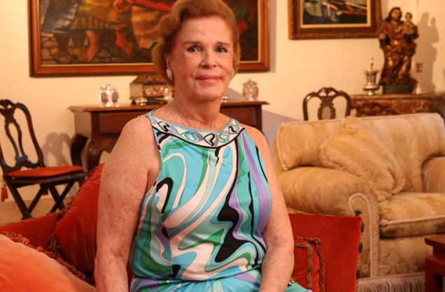 Lily Marinho, em sua casa no Cosme Velho, no Rio de Janeiro: as joias que restavam em sua coleção vão a leilão.