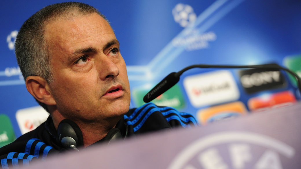 José Mourinho, técnico do Real: 'A Uefa me obriga a dar entrevista'