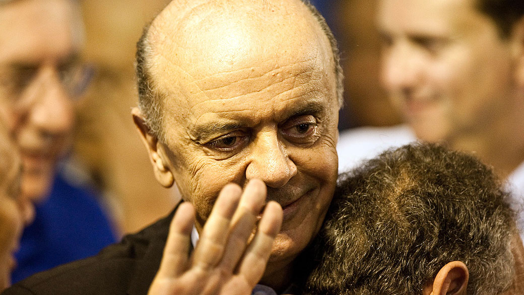 O candidato à prefeitura de São Paulo, José Serra (PSDB), durante discurso no diretório municipal de seu partido em São Paulo