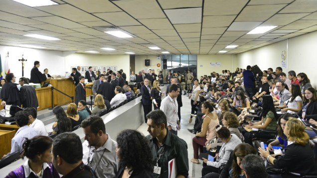 Movimentação na sala de audiência do Fórum Doutor Pedro Aleixo, em Contagem, para o julgamento do ex-goleiro Bruno