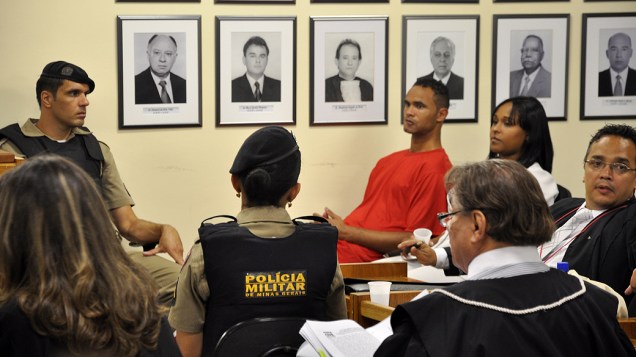 Goleiro Bruno na sala de audiência do Fórum de Contagem, Minas Gerais durante o julgamento sobre o assassinato de Eliza Samudio