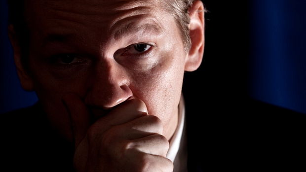 Julian Assange, fundador do WikiLeaks, em entrevista coletiva em Londres, em outubro