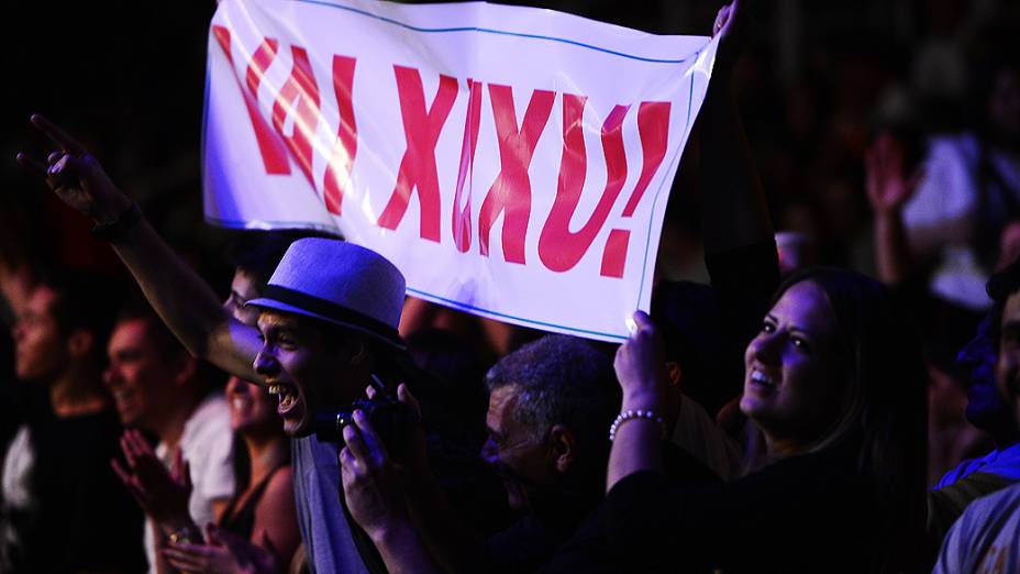 Torcida durante Jungle Fight 42 no Pacaembu em São Paulo