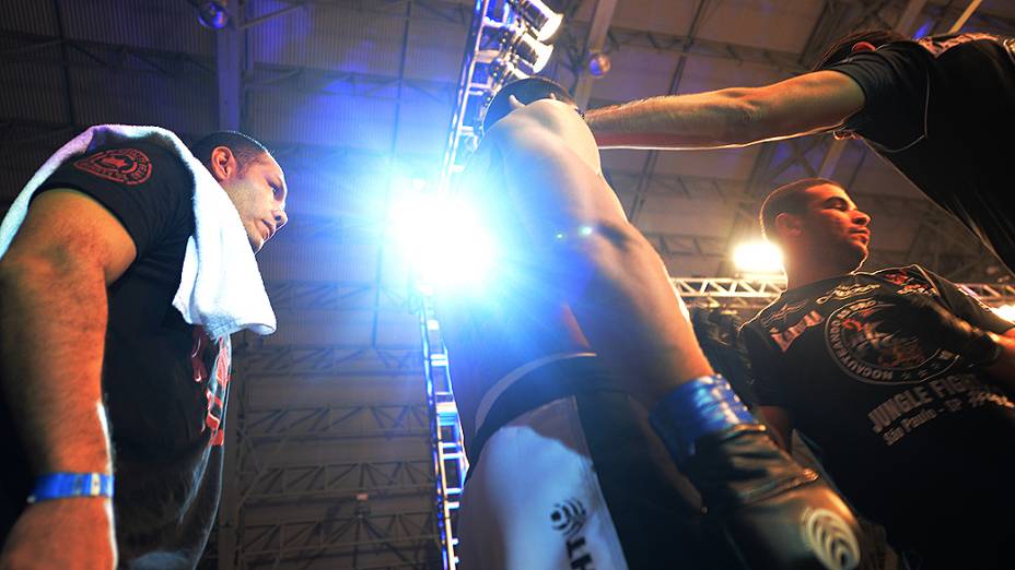 Jonny Iwasaki do Peru, antes da luta do Jungle Fight 42 no Pacaembu em São Paulo