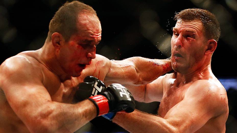 Cigano, depois da vitória sobre Stipe Miocic, na madrugada deste domingo, em Phoenix