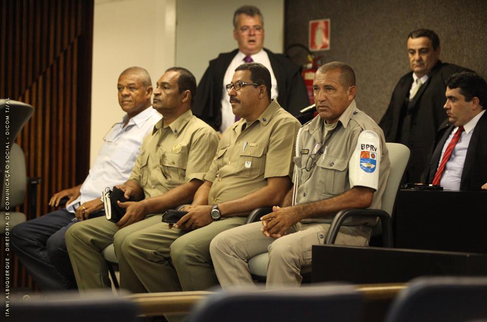 Os quatro ex-seguranças de PC Farias; júri começou na segunda-feira