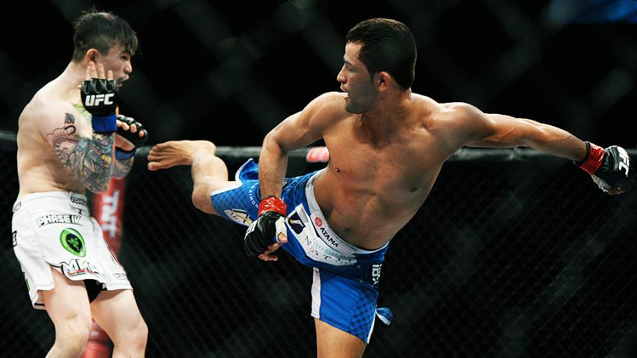 Jussier Formiga vence Scott Jorgensen em luta do UFC Fight Night 38, o UFC Natal
