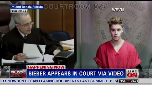 Justin Bieber, em audiência a que teve de participar depois de ser detido dirigindo embriagado