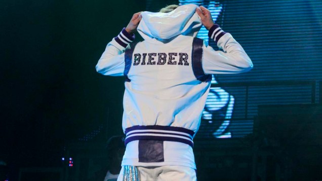 Jaqueta personalizada do cantor Justin Bieber durante show no Rio de Janeiro