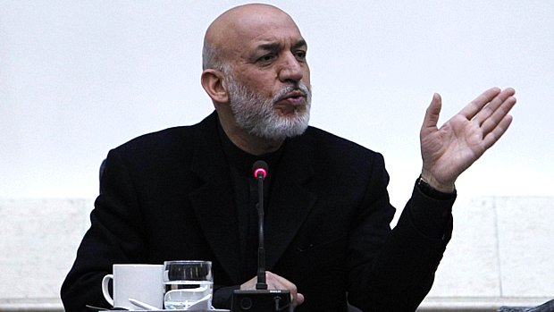 Hamid Karzai se reuniu com os familiares dos 16 civis afegãos assassinados