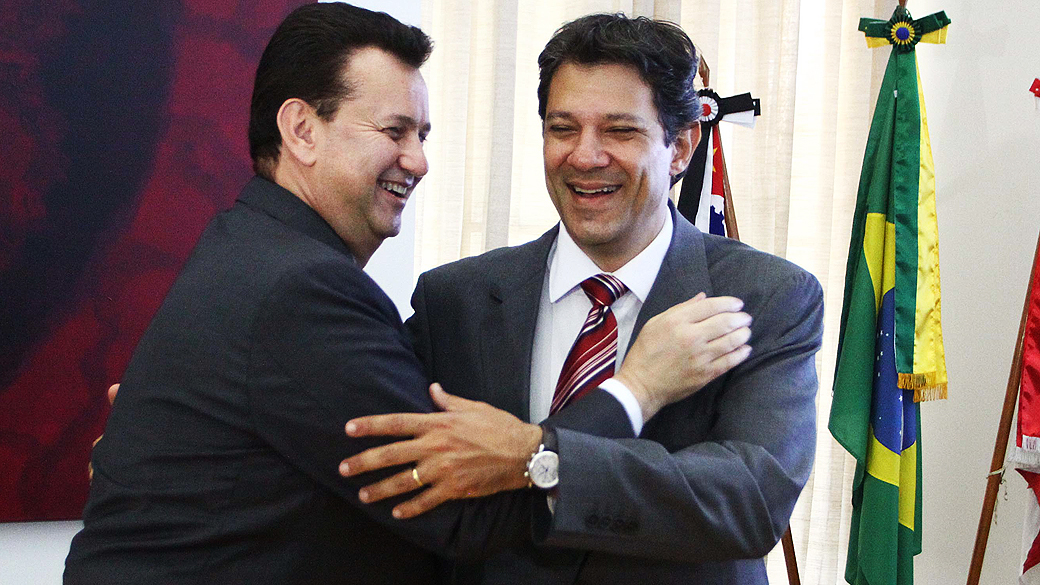Fernando Haddad se encontrou com o atual prefeito, Gilberto Kassab, no Palácio do Anhangabaú