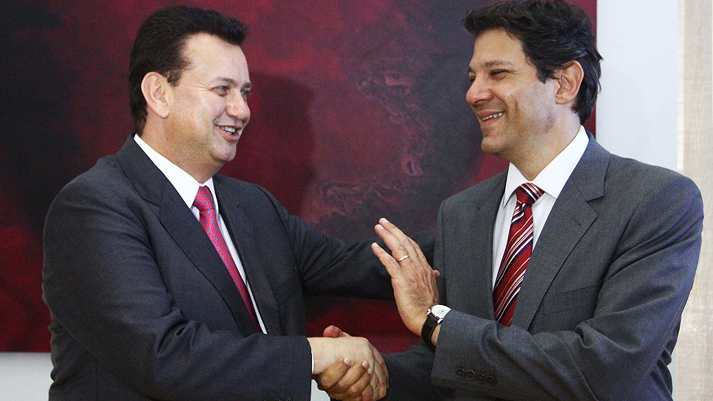 Fernando Haddad se encontrou com o atual prefeito, Gilberto Kassab, no Palácio do Anhangabaú