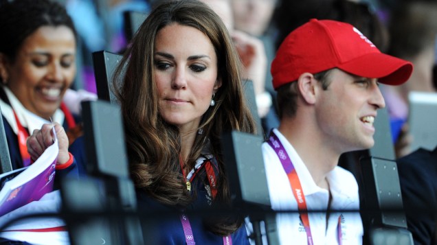 A Duquesa de Cambridge, Kate Middleton durante competição de atletismo no estádio Olímpico de Londres
