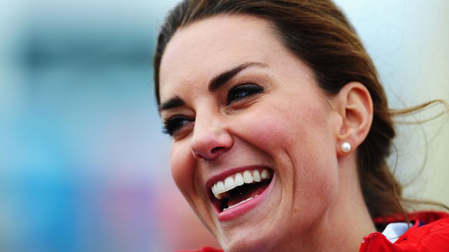 Kate Middleton prestigia prova de iatismo na naía de Weymouth e Portland