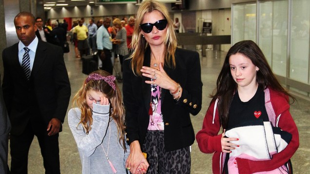 Kate Moss chega no Aeroporto Internacional Tom Jobim no RJ
