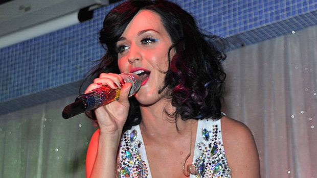 A cantora americana Katy Perry (620)