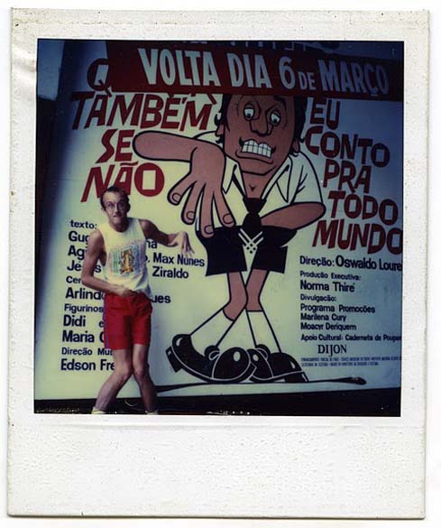 No Brasil, foto de Keith Haring com ilustração de Ziraldo