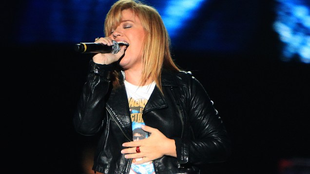 Kelly Clarkson se apresenta durante o Pop Music Festival na arena Anhembi