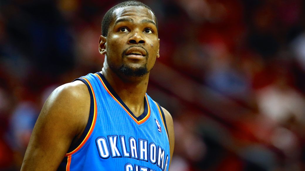 Kevin Durant, do Thunder, no jogo em que bateu marca de Jordan