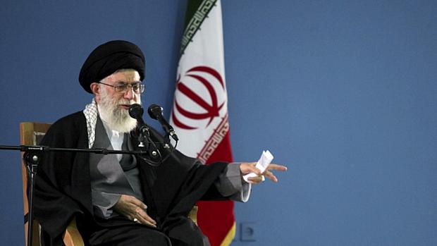 "As ameaças se transformarão em desvantagens", disse Khamenei