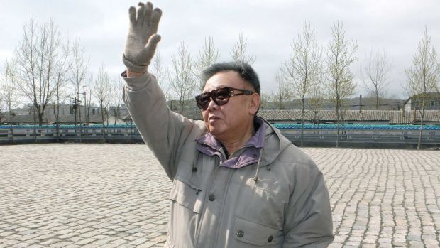 O ditador norte-coreano Kim Jong-Il assinala uma possibilidade de resolver conflitos com vizinho via diplomacia