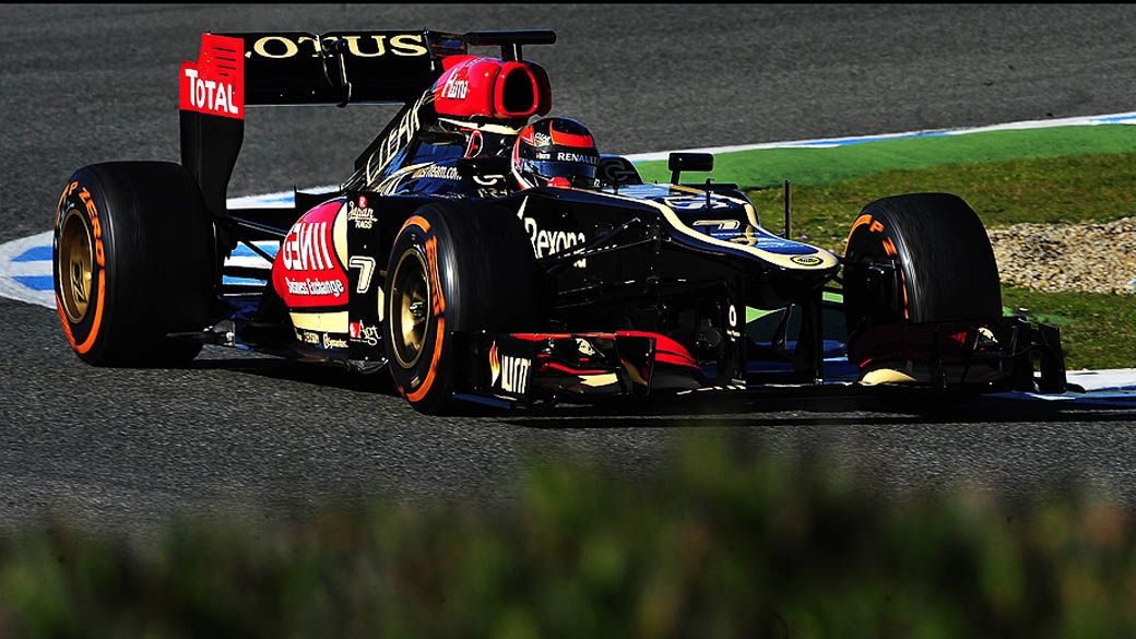 Kimi Raikkonen, da Lotus, em treino da F1, em Jerez de la Frontera, em fevereiro de 2013
