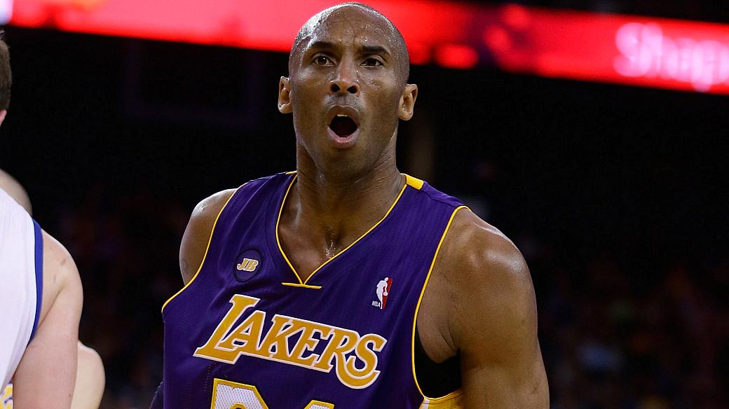 Kobe Bryant: 14 assistências e nove rebotes para o Lakers vencer o Sacramento