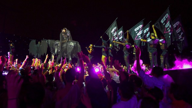 Show de Lady Gaga em São Paulo teve tradicionais performances da cantora