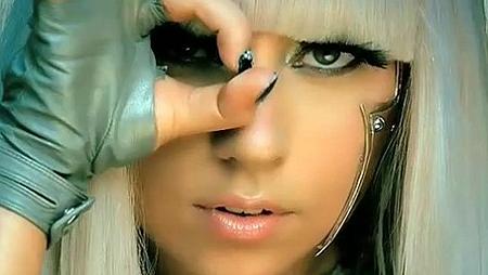 Lady Gaga quer ajudar