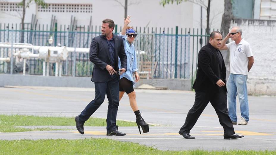 Lady Gaga chega no heliponto da Policia Militar na Lagoa, no Rio de Janeiro