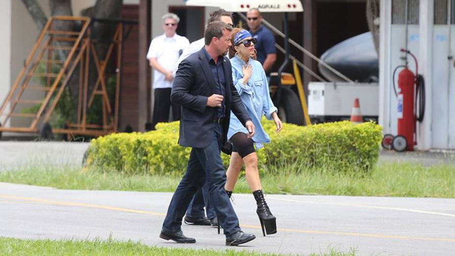 Lady Gaga chega no heliponto da Policia Militar na Lagoa, no Rio de Janeiro