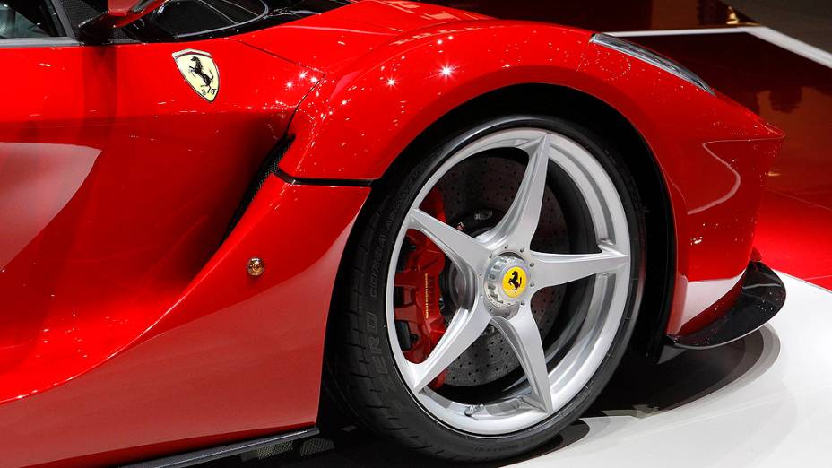 A Ferrari apresentou no Salão de Genebra a LaFerrari, seu primeiro modelo híbrido