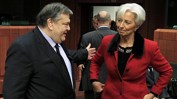 Diretora-geral do FMI, Christine Lagarde, em encontro com o ministro das Finanças grego, Evangelos Venizelos: acordo pode retirar Grécia da crise econômica, de acordo com diretora