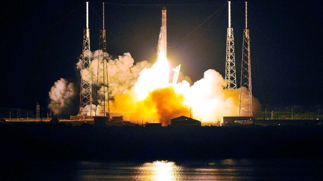 Cápsula Dragon é lançada com sucesso à Estação Espacial Internacional