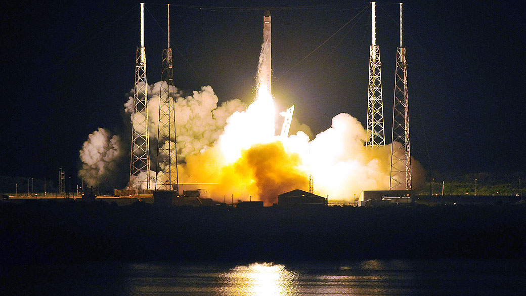Cápsula Dragon é lançada com sucesso à Estação Espacial Internacional